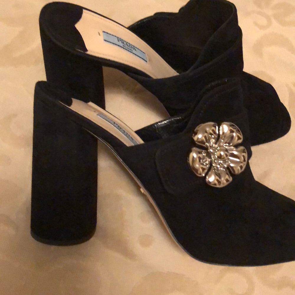 Very beautiful Prada 👠 shoes! Brand new!